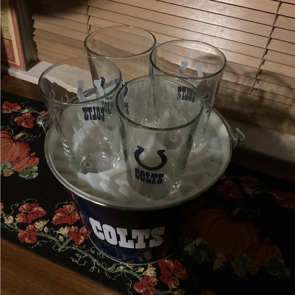 Colts Logo Glass Set with Bucket